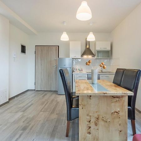 2 Bedroom Apartment Peroj 파자나 외부 사진